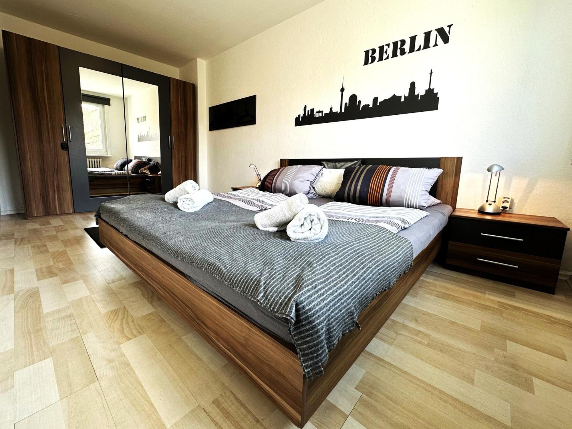 "Ideal" - Berlin Zu Zweit - Citynah, Verkehrsguenstig, Wlan, Supermarkt, Flexibler Check-In Exterior photo